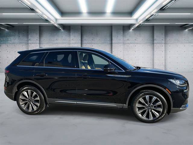 Certified 2022 Lincoln Corsair Reserve w/ Equipment Group 201A image 3