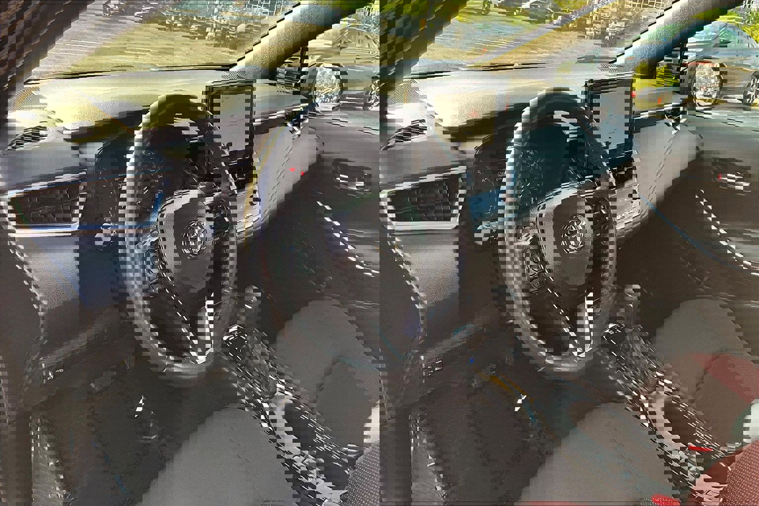 Used 2023 Toyota Corolla SE w/ SE Premium Package image 13