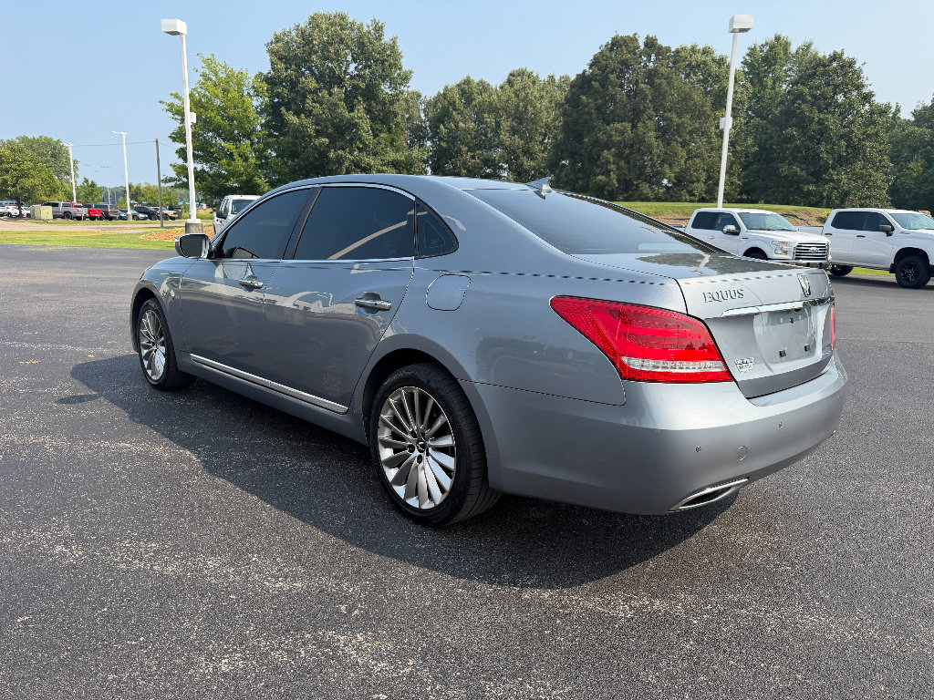 Used 2014 Hyundai Equus Signature RWD image 5