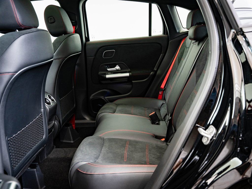 New 2026 Mercedes-Benz GLA 35 AMG 4MATIC image 38