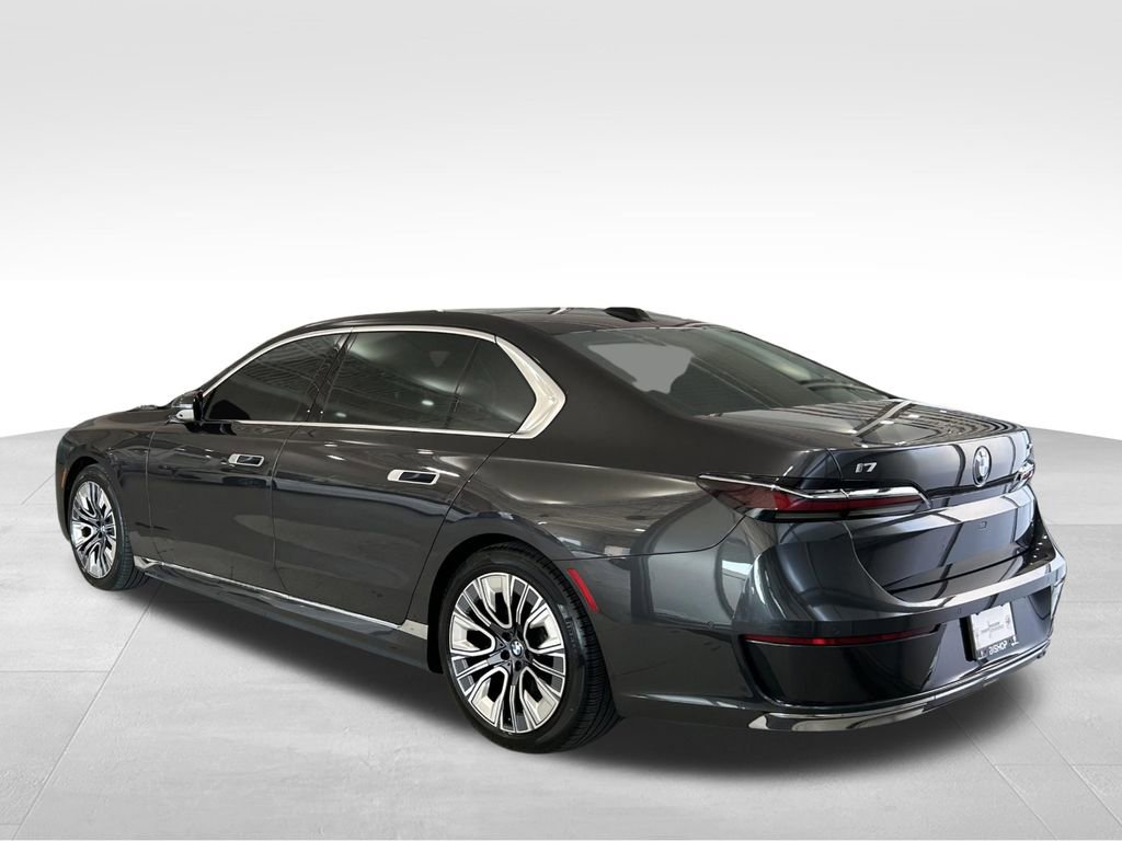 Used 2023 BMW i7 xDrive60 image 5