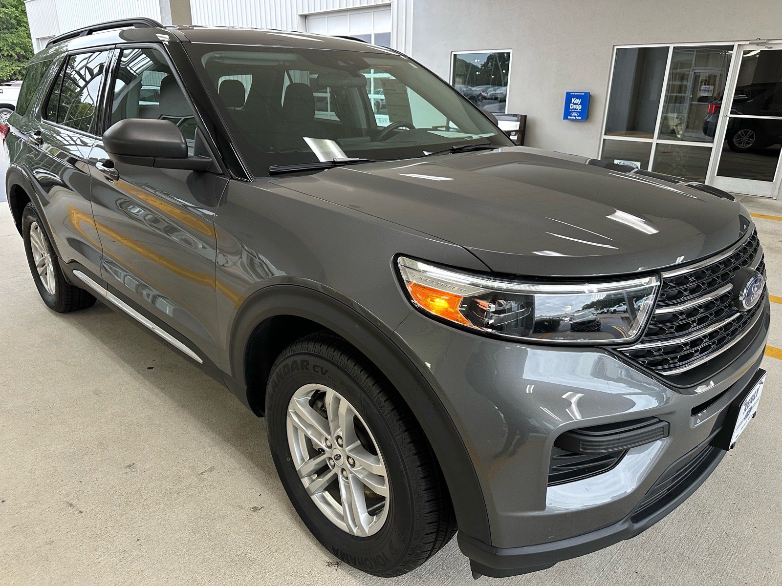 Certified 2023 Ford Explorer XLT AWD/4WD image 8