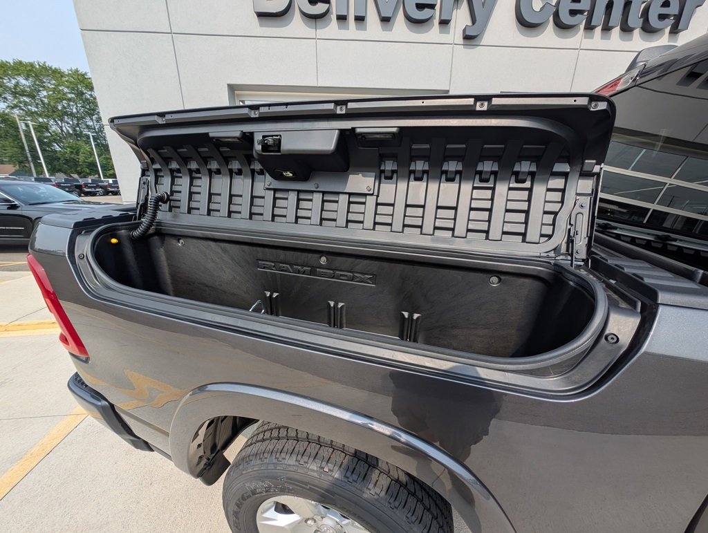 New 2026 RAM 1500 4x4 Crew Cab image 42