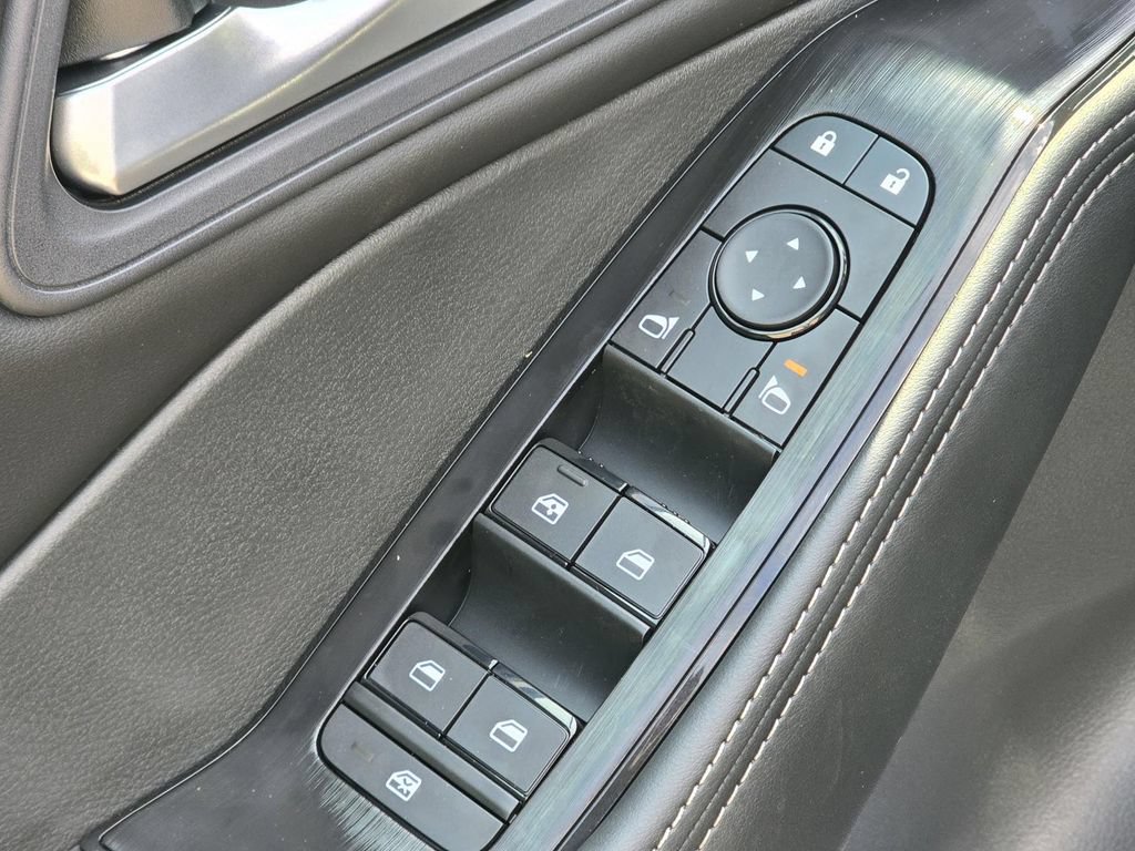 New 2026 Nissan Rogue SV FWD image 17