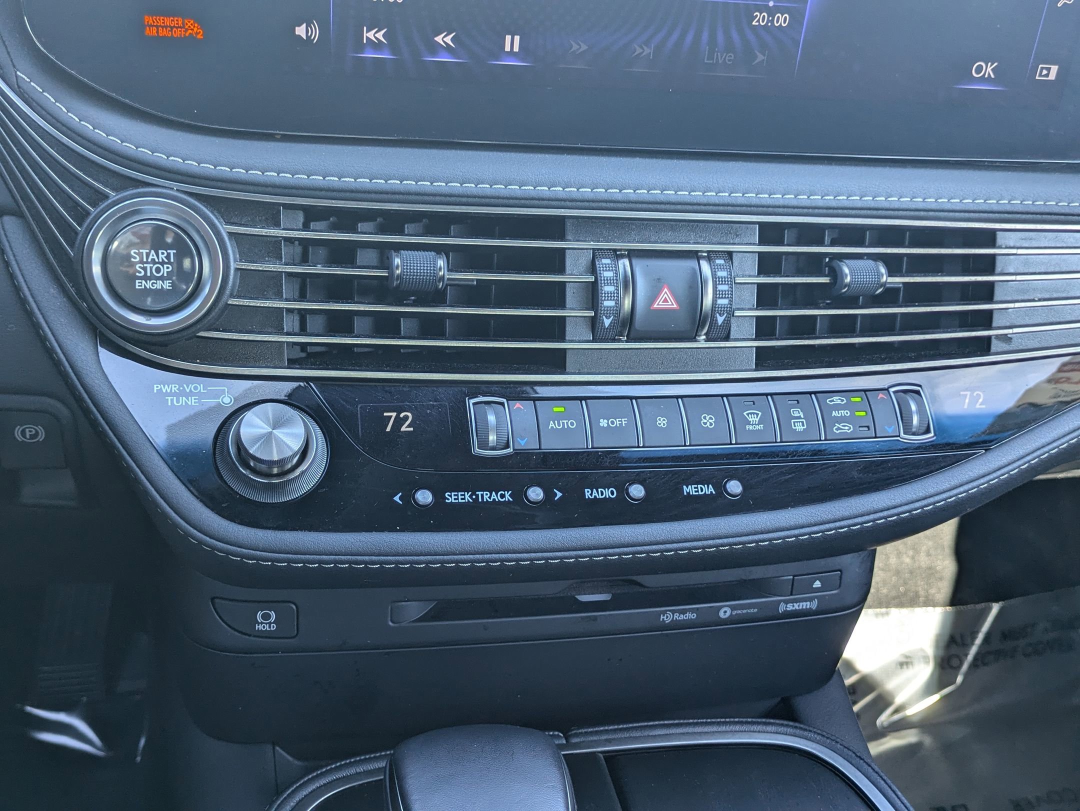 Used 2021 Lexus LS 500 w/ Accessory Package (Z2) image 16