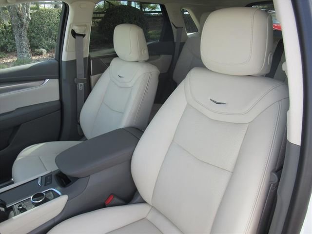 New 2026 Cadillac XT5 Premium Luxury w/ Driver Assist Package FWD image 18