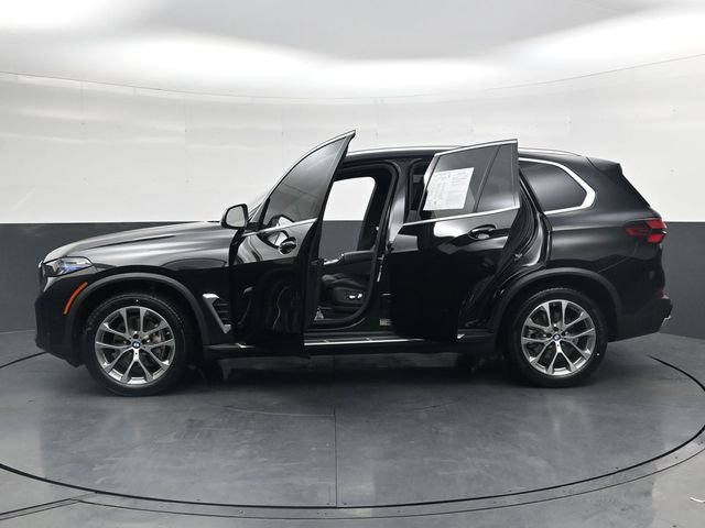 Certified 2024 BMW X5 sDrive40i w/ Premium Package RWD image 38
