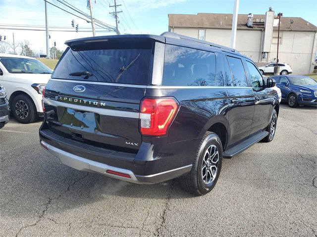Used 2024 Ford Expedition Max XLT image 4