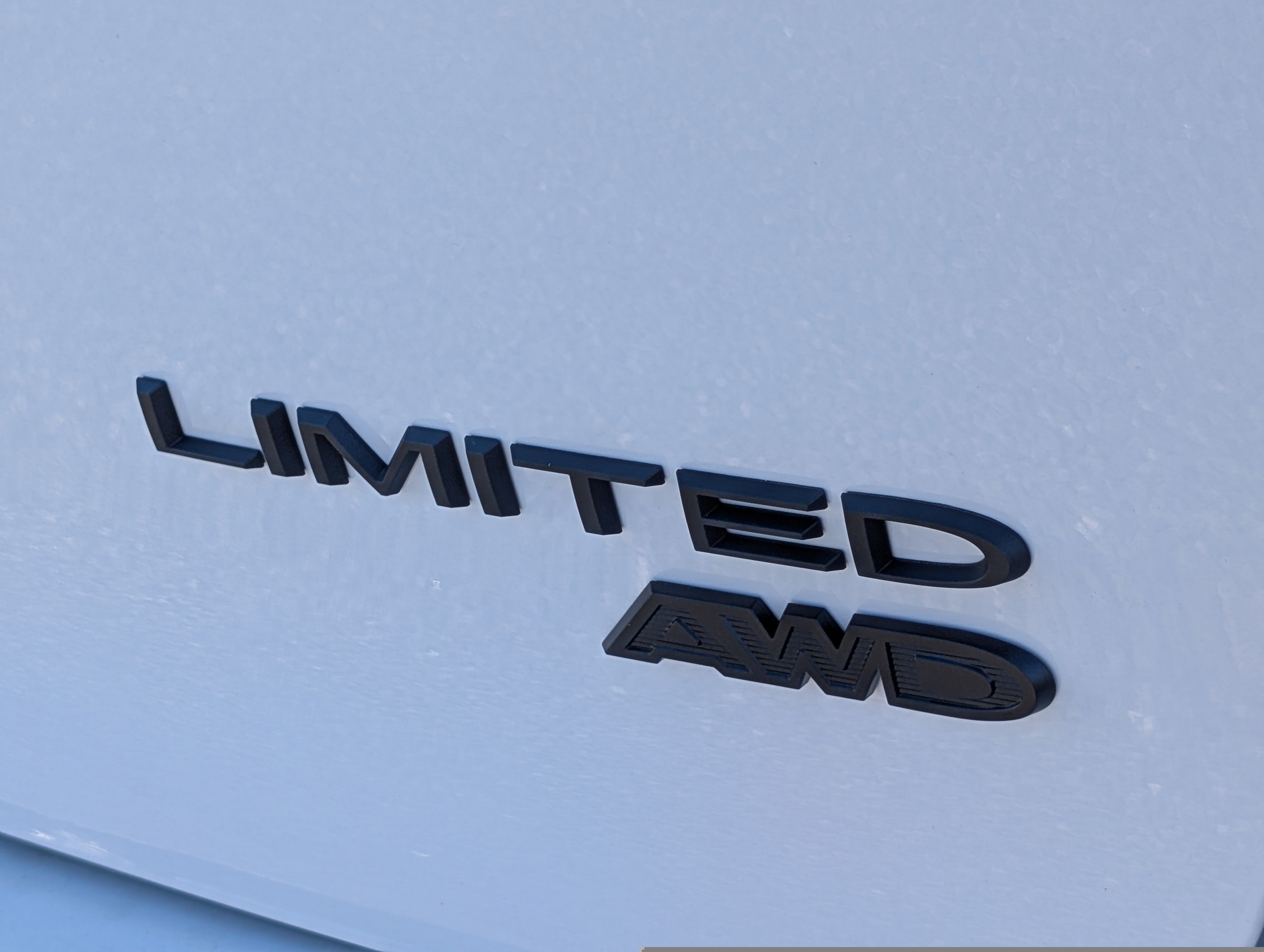 New 2026 Chrysler Pacifica Limited w/ S Appearance Package AWD/4WD image 8