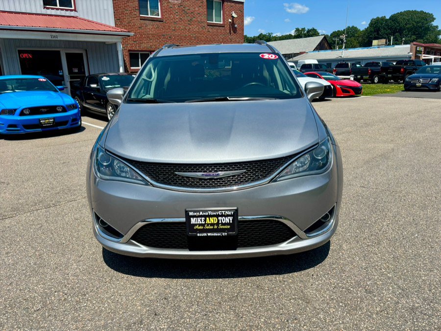 Used 2020 Chrysler Pacifica Touring-L Plus FWD image 2