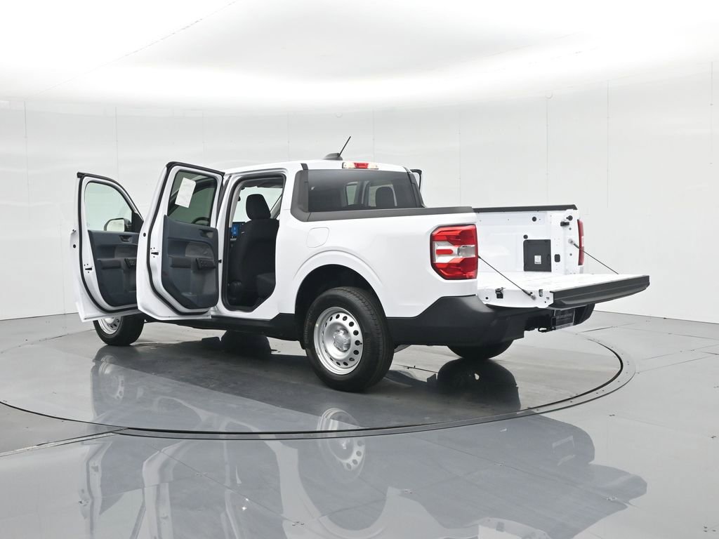 New 2025 Ford Maverick XL w/ Equipment Group 102A image 33