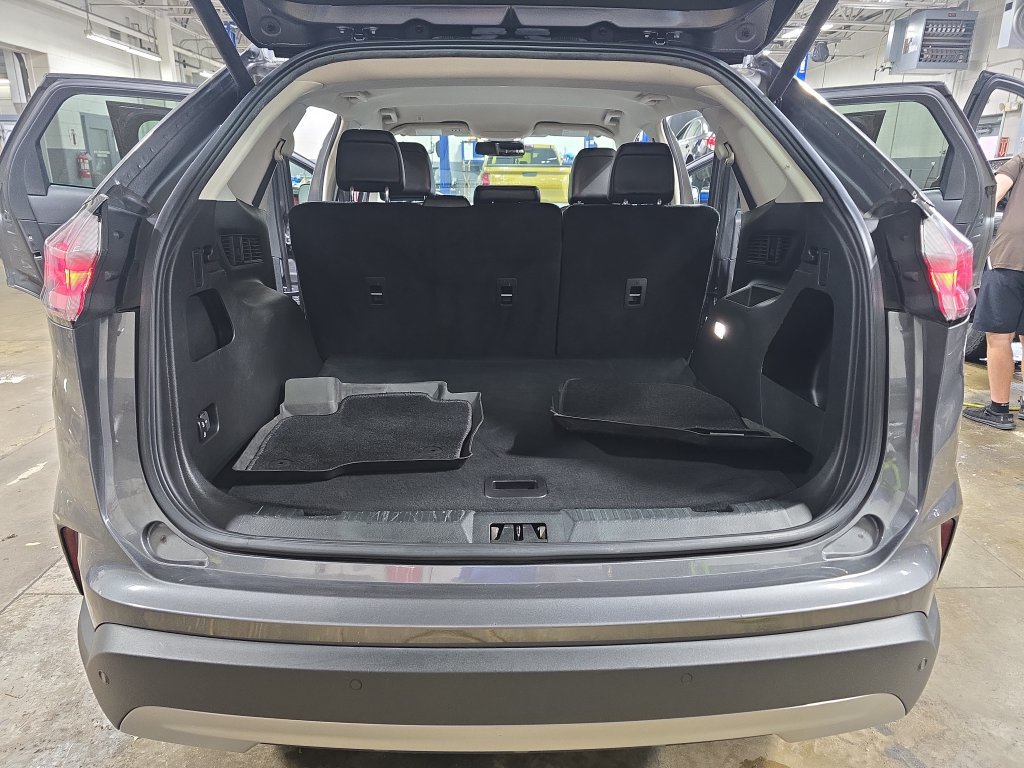 Used 2023 Ford Edge SEL w/ Convenience Package AWD/4WD image 14