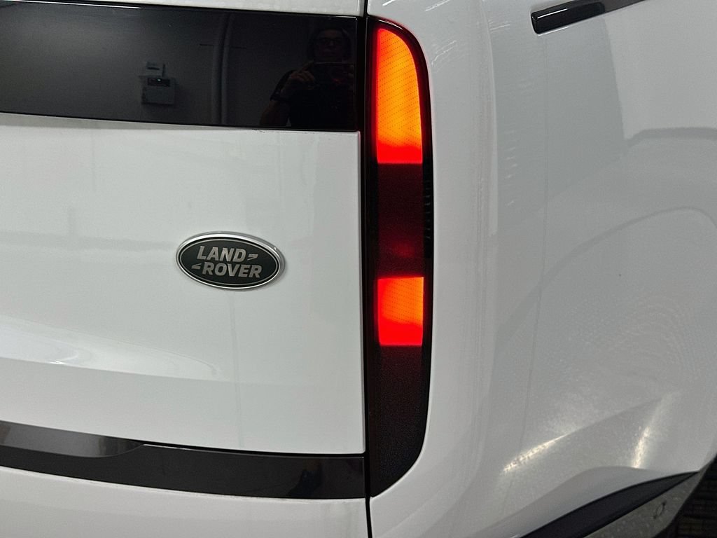 Certified 2023 Land Rover Range Rover SE AWD/4WD image 33