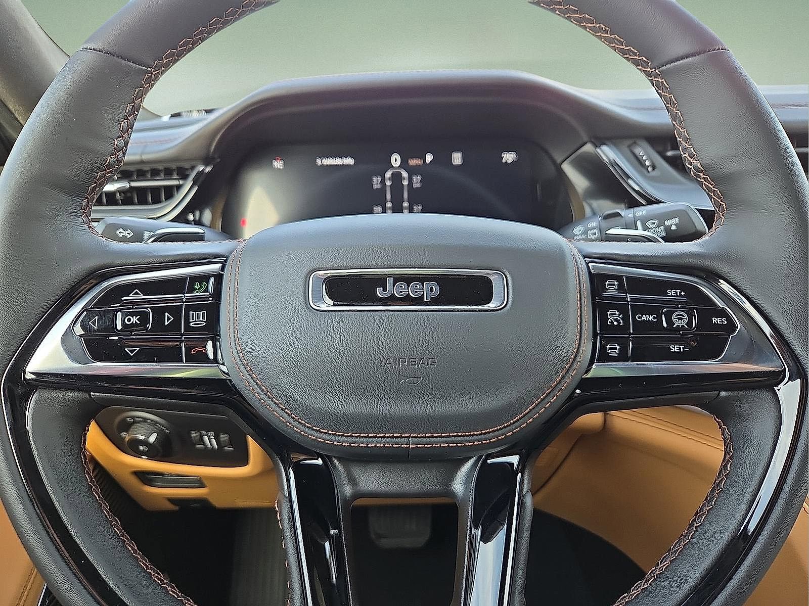 New 2026 Jeep Grand Cherokee L Summit w/ Obsidian Package image 24