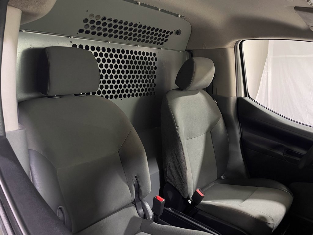 Used 2020 Nissan NV200 S image 12