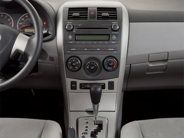 Used 2013 Toyota Corolla LE FWD image 10