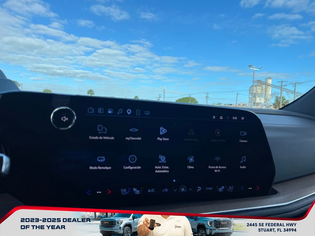 Used 2025 Chevrolet Suburban High Country w/ Sun And Tow Package image 32