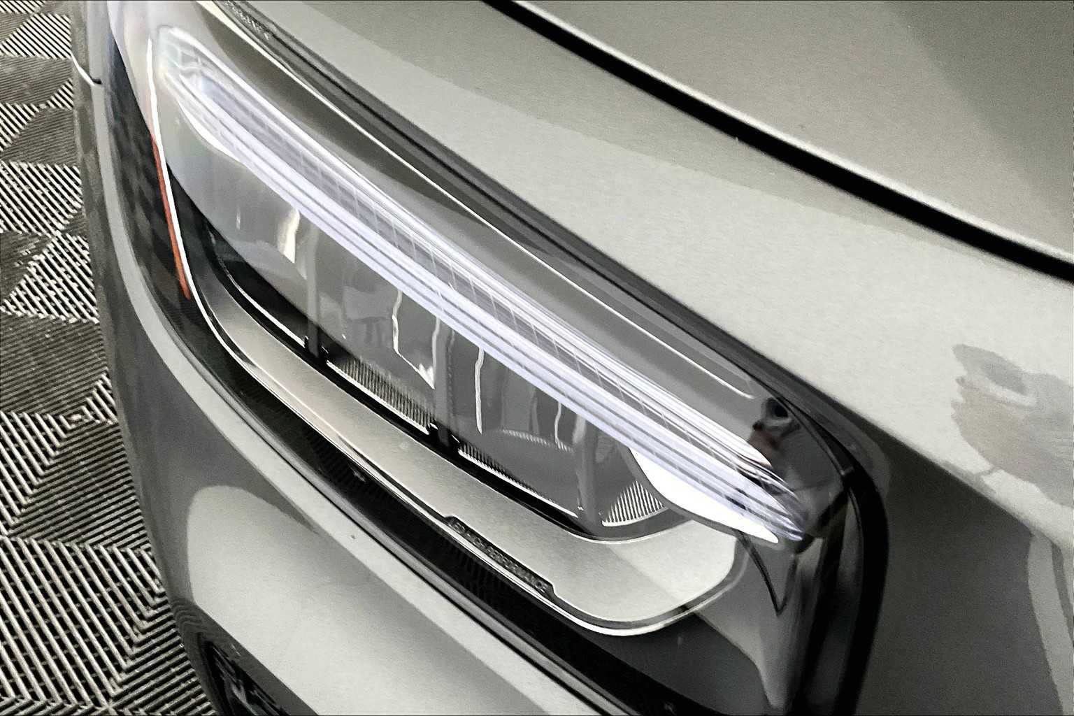 New 2026 Mercedes-Benz GLB 250 4MATIC image 15