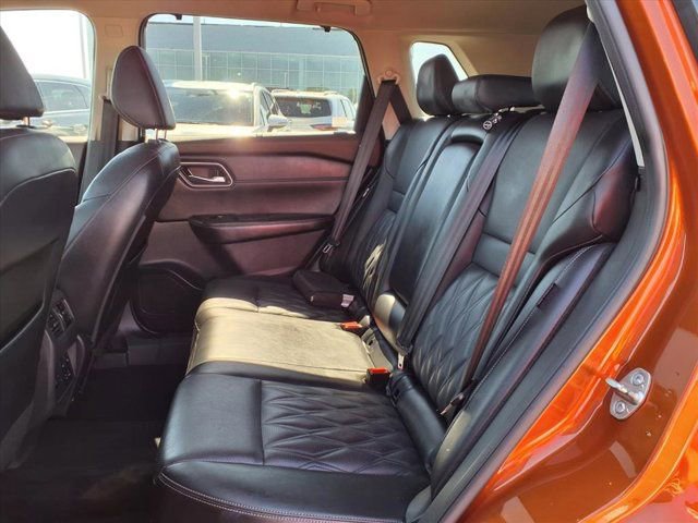 Used 2022 Nissan Rogue Platinum w/ Head-Up Display Package image 10