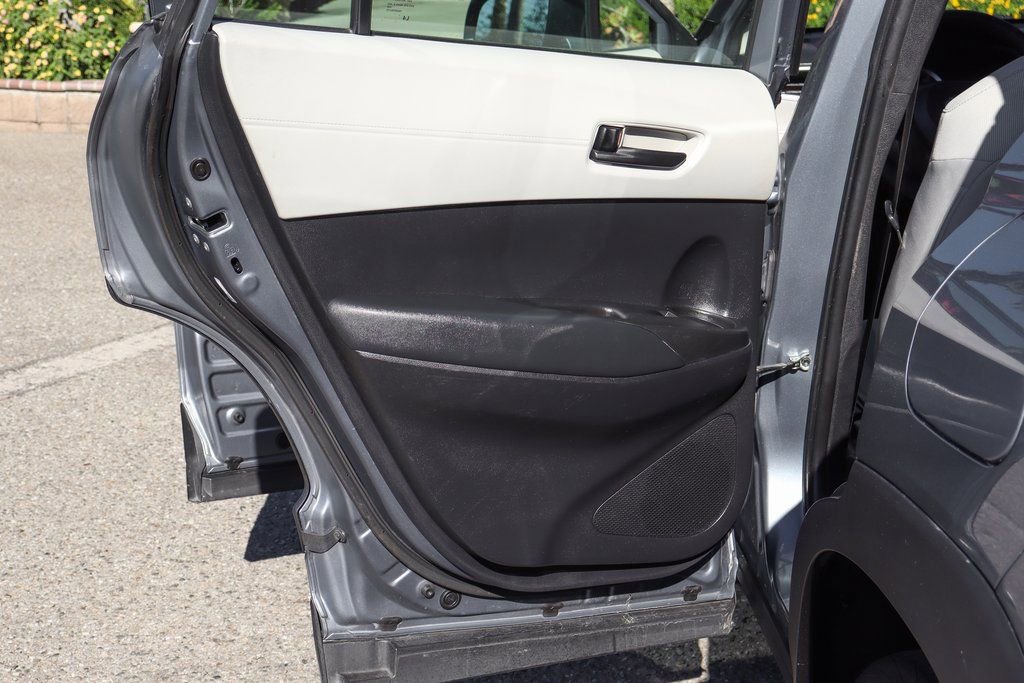 Used 2022 Toyota Corolla Cross L image 33