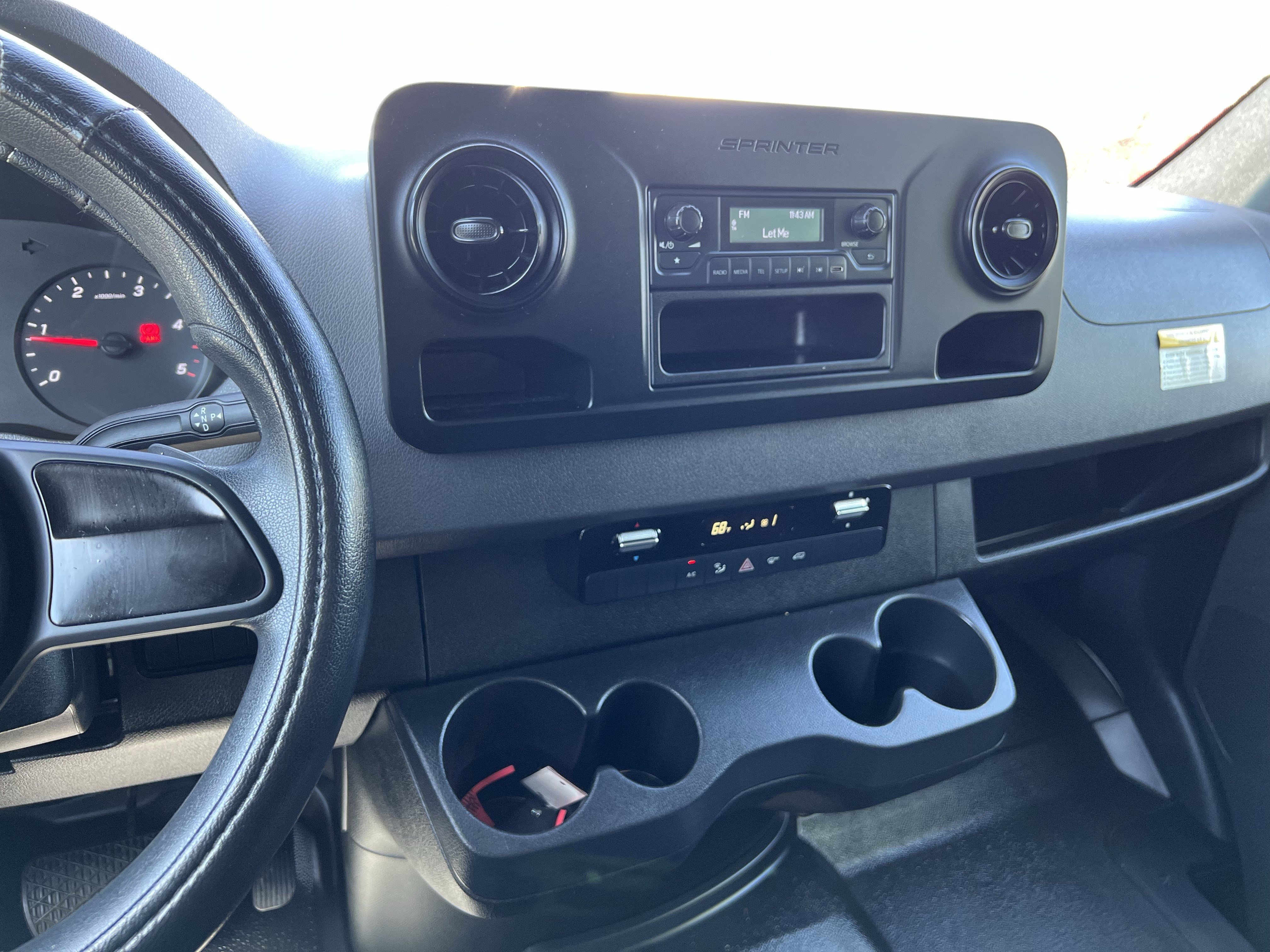 Used 2022 Mercedes-Benz Sprinter 2500 image 32