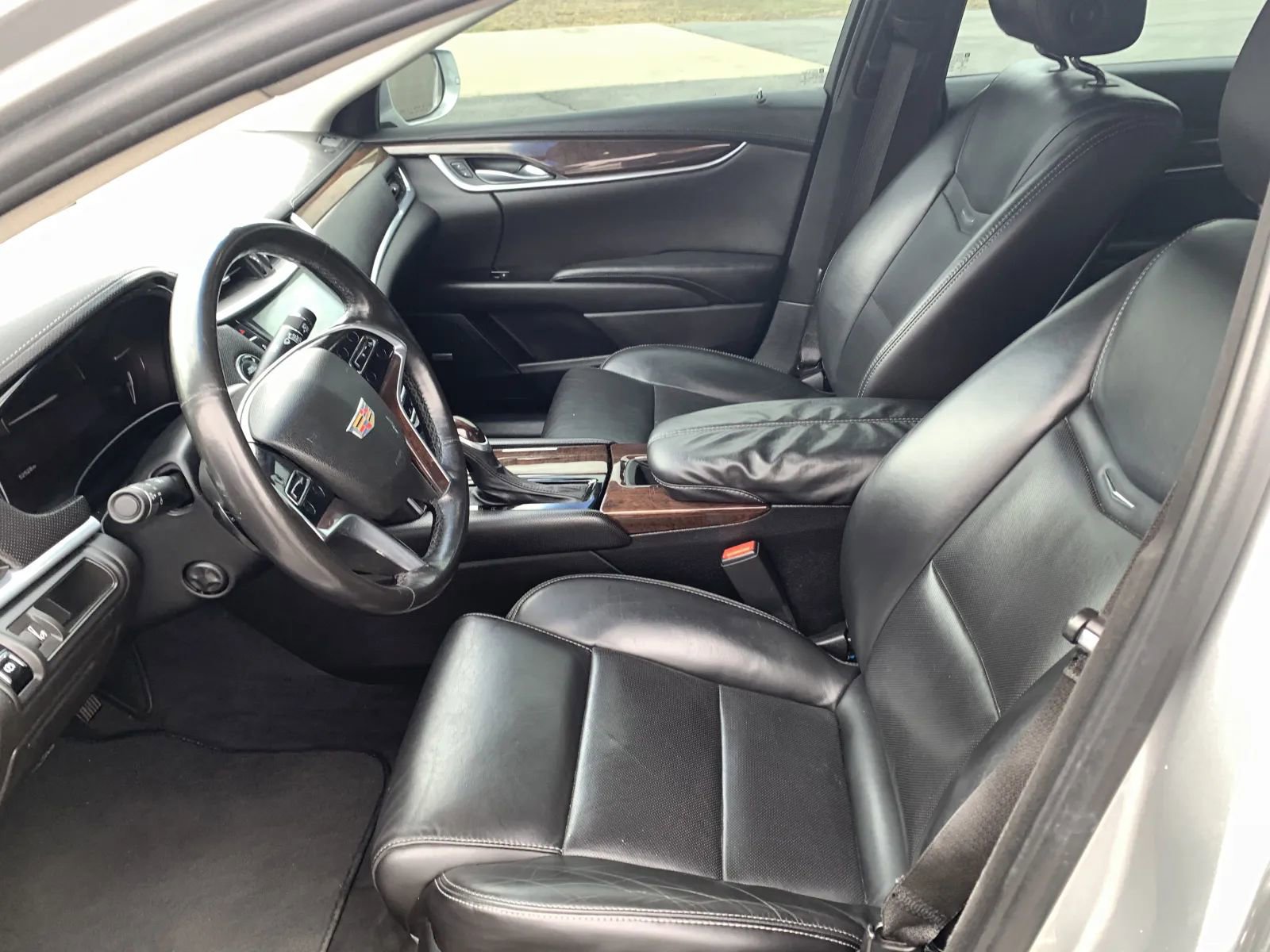 Used 2017 Cadillac XTS Luxury image 24