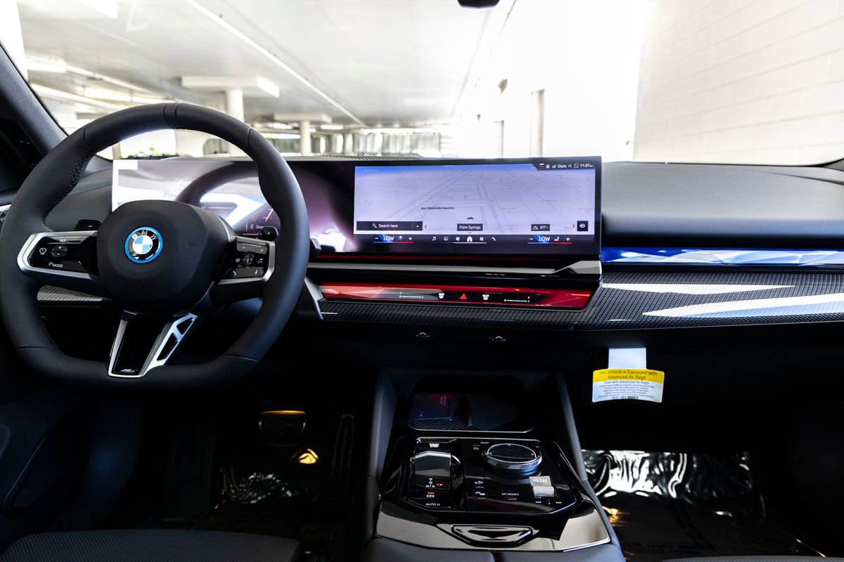 New 2026 BMW 550e xDrive AWD/4WD image 12