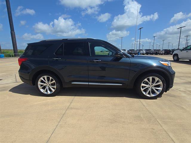 Used 2022 Ford Explorer Platinum w/ Equipment Group 601A RWD image 4