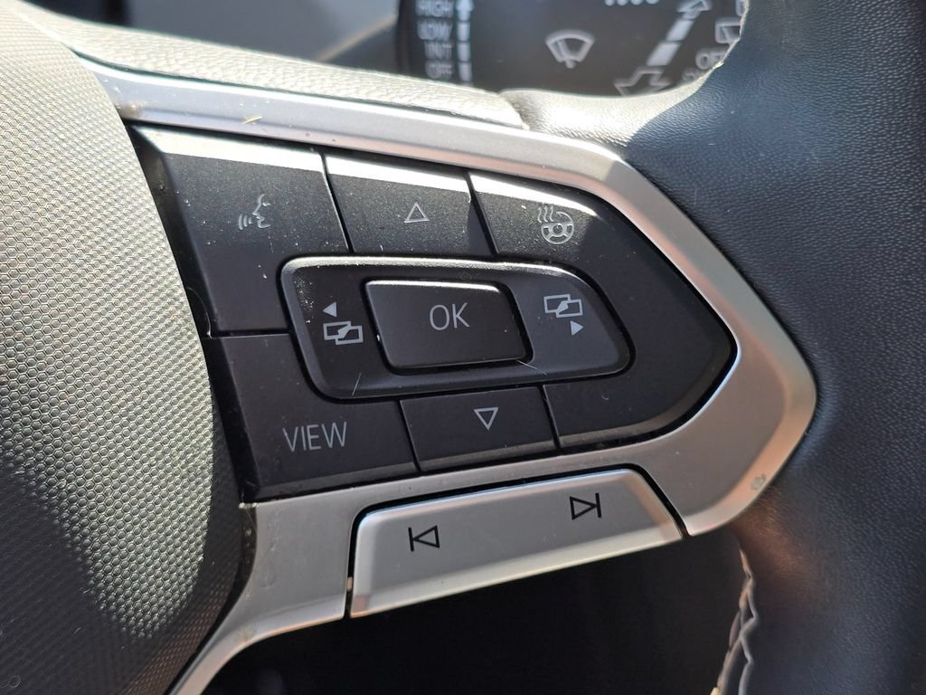 Certified 2024 Volkswagen Taos SEL AWD/4WD image 16