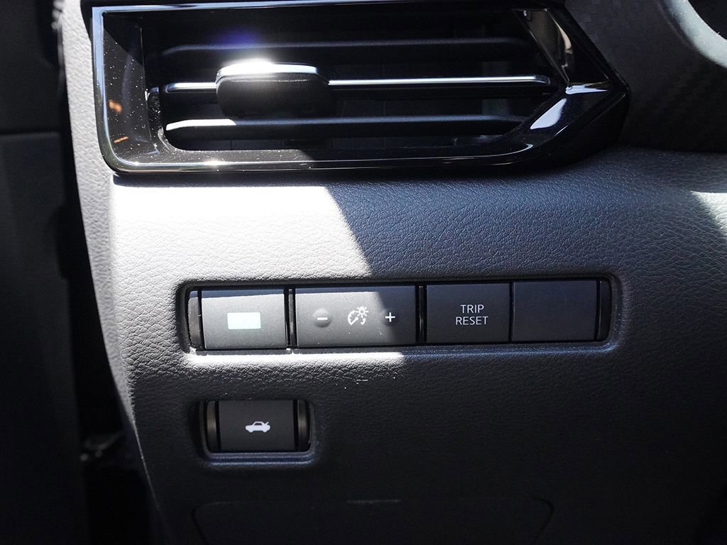 Used 2021 Nissan Sentra SR FWD image 35