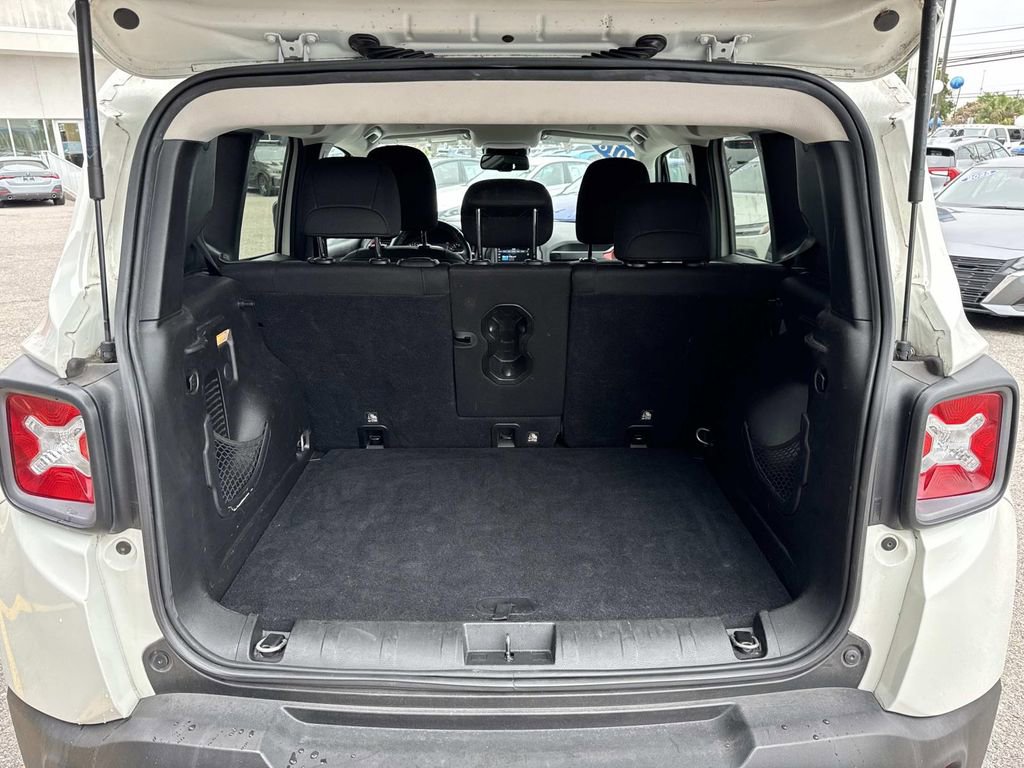 Used 2018 Jeep Renegade Trailhawk w/ Safety & Security Group AWD/4WD image 9
