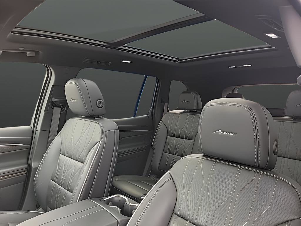 Used 2025 Buick Enclave Avenir w/ Super Cruise Package image 31
