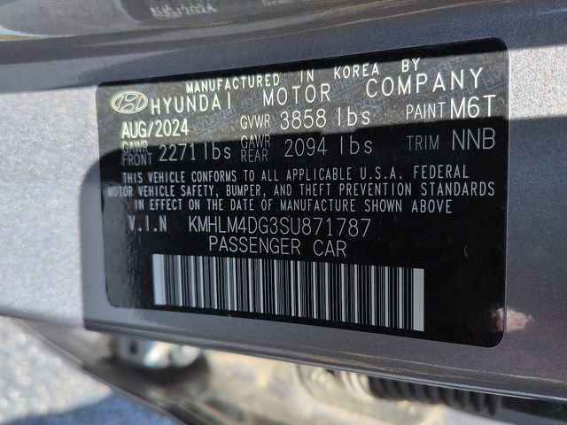 Used 2025 Hyundai Elantra Sport FWD image 14