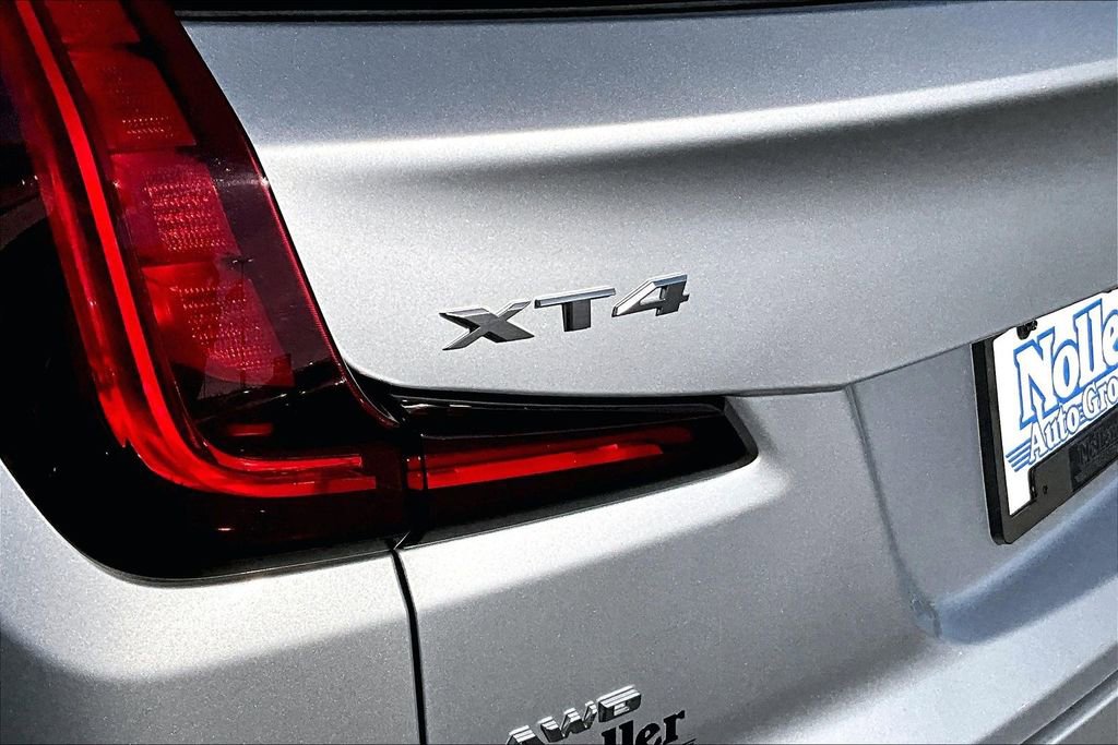 Used 2022 Cadillac XT4 Premium Luxury w/ Enhanced Visibility Package image 8