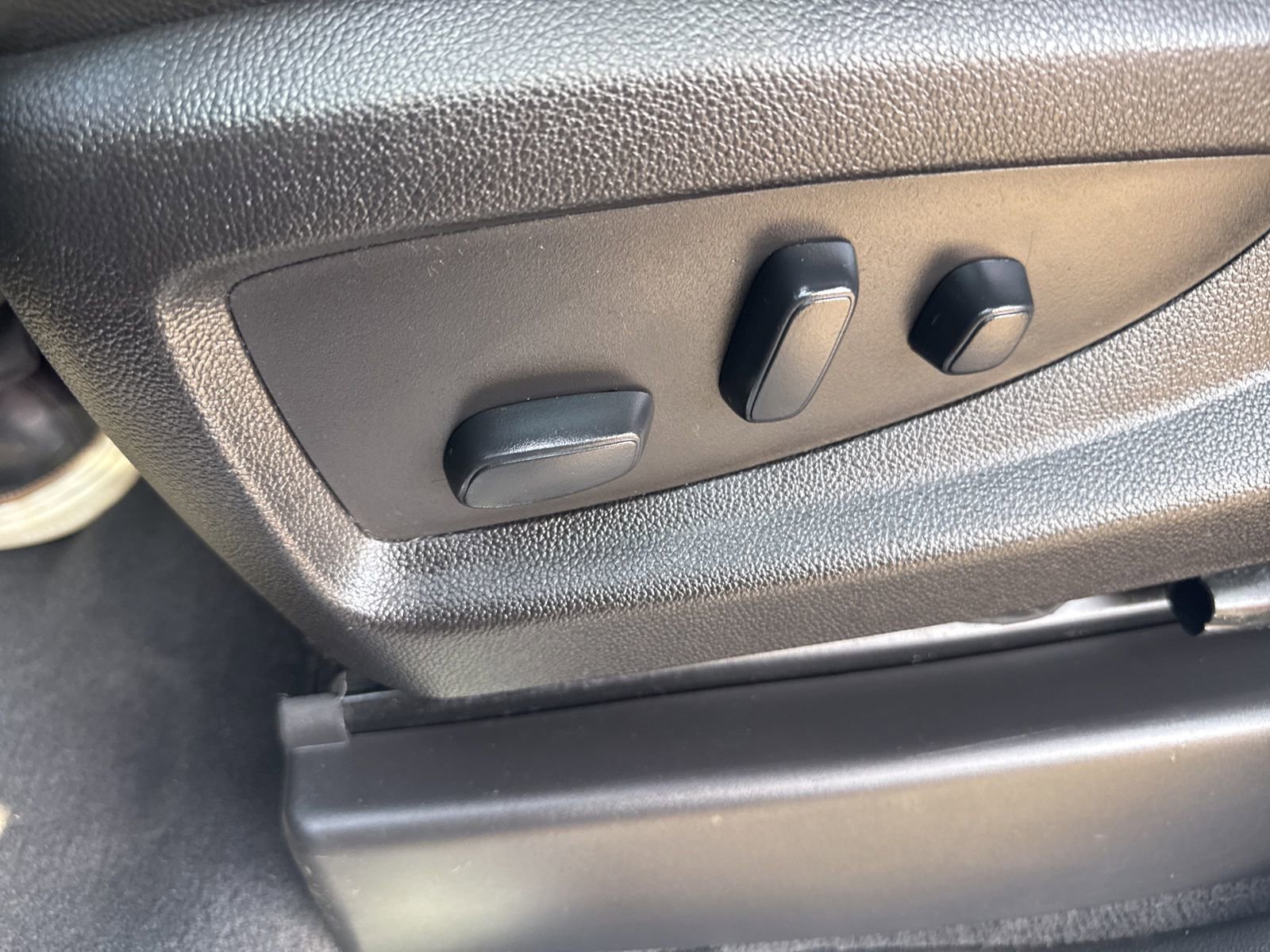 Used 2019 Chevrolet Tahoe LT w/ LT Signature Package image 40