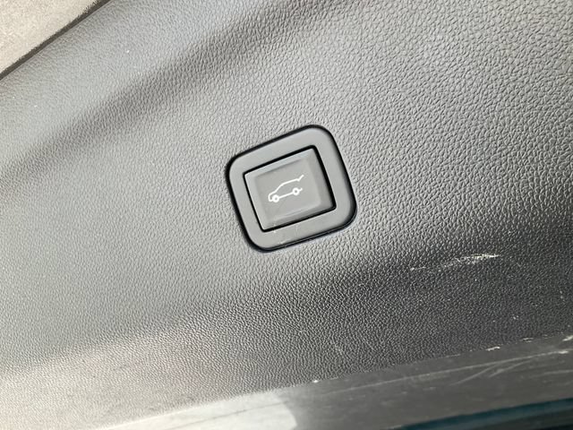 Used 2021 GMC Yukon XL Denali RWD image 20