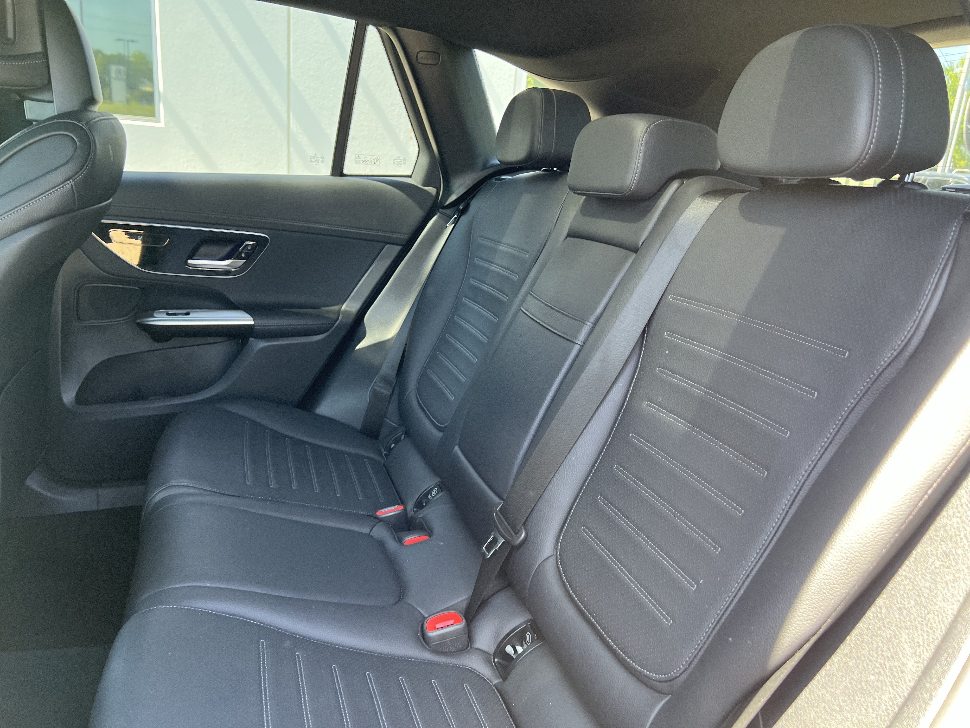 Used 2023 Mercedes-Benz GLC 300 4MATIC w/ AMG Line image 33
