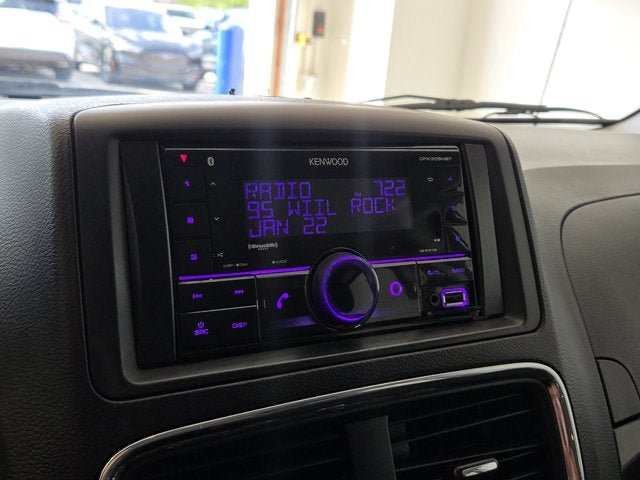 Used 2016 Dodge Grand Caravan American Value Package w/ UConnect Hands-Free Group FWD image 19
