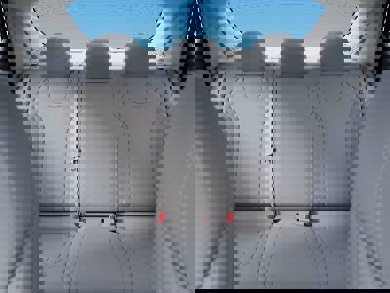 Certified 2025 Hyundai Elantra SE image 12