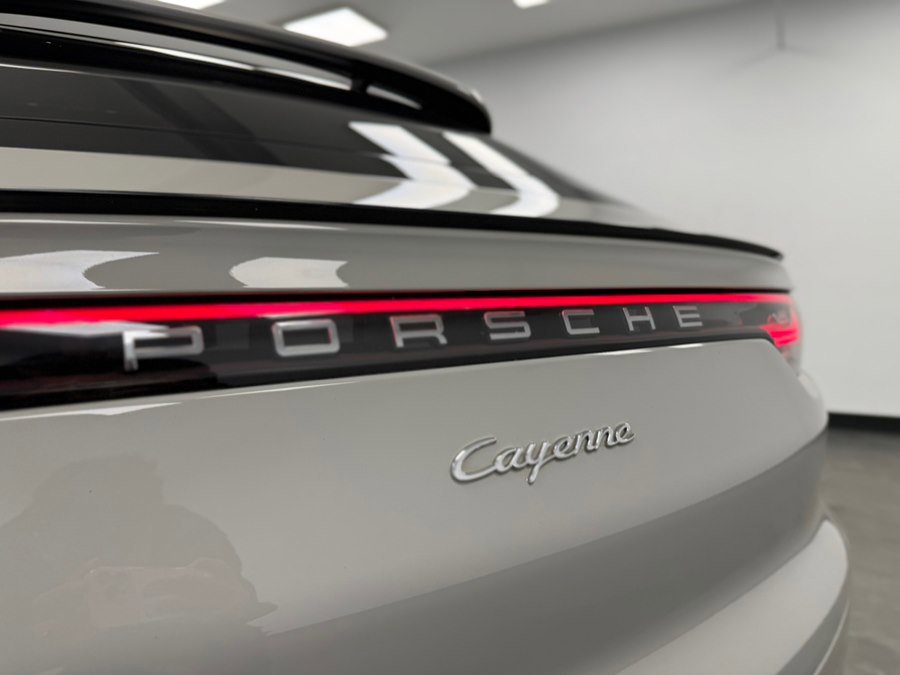 Used 2022 Porsche Cayenne Coupe AWD/4WD image 72