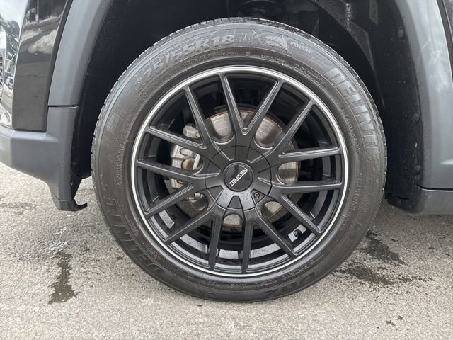 Used 2018 Jeep Compass Sport w/ Tech Group FWD image 12