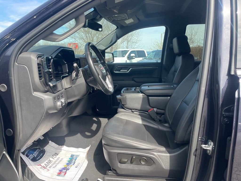 Used 2024 GMC Sierra 1500 SLT AWD/4WD image 16