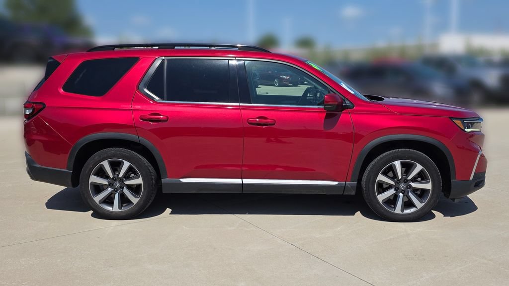 Certified 2025 Honda Pilot Touring image 6