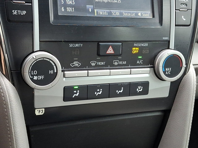 Used 2014 Toyota Camry LE FWD image 16