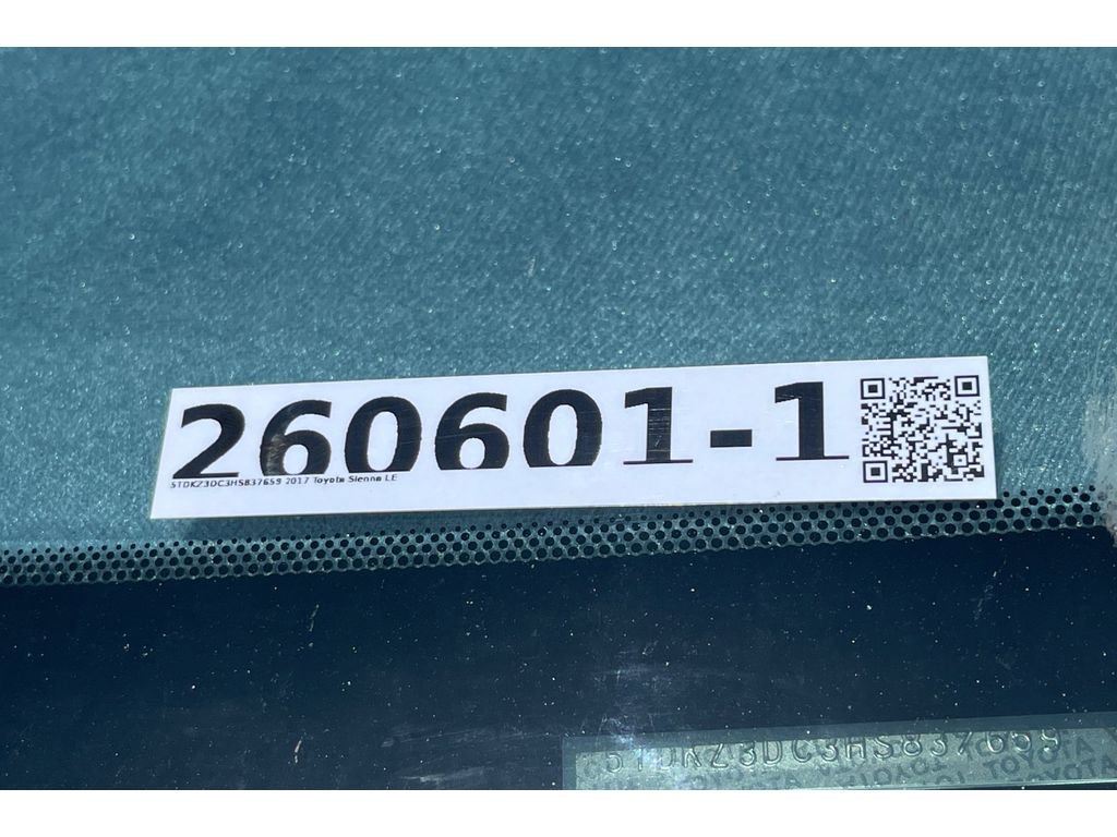 Used 2017 Toyota Sienna LE FWD image 21