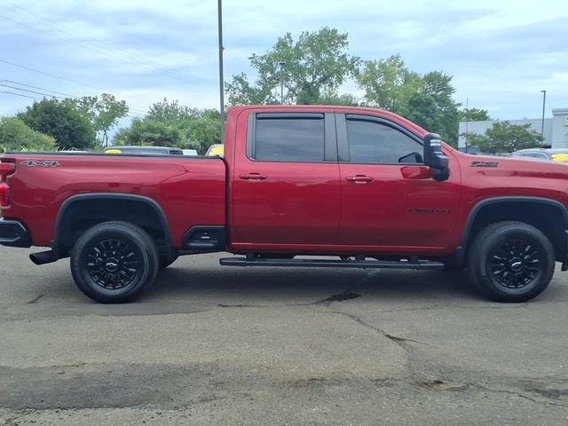 Used 2024 Chevrolet Silverado 2500 LT AWD/4WD image 4