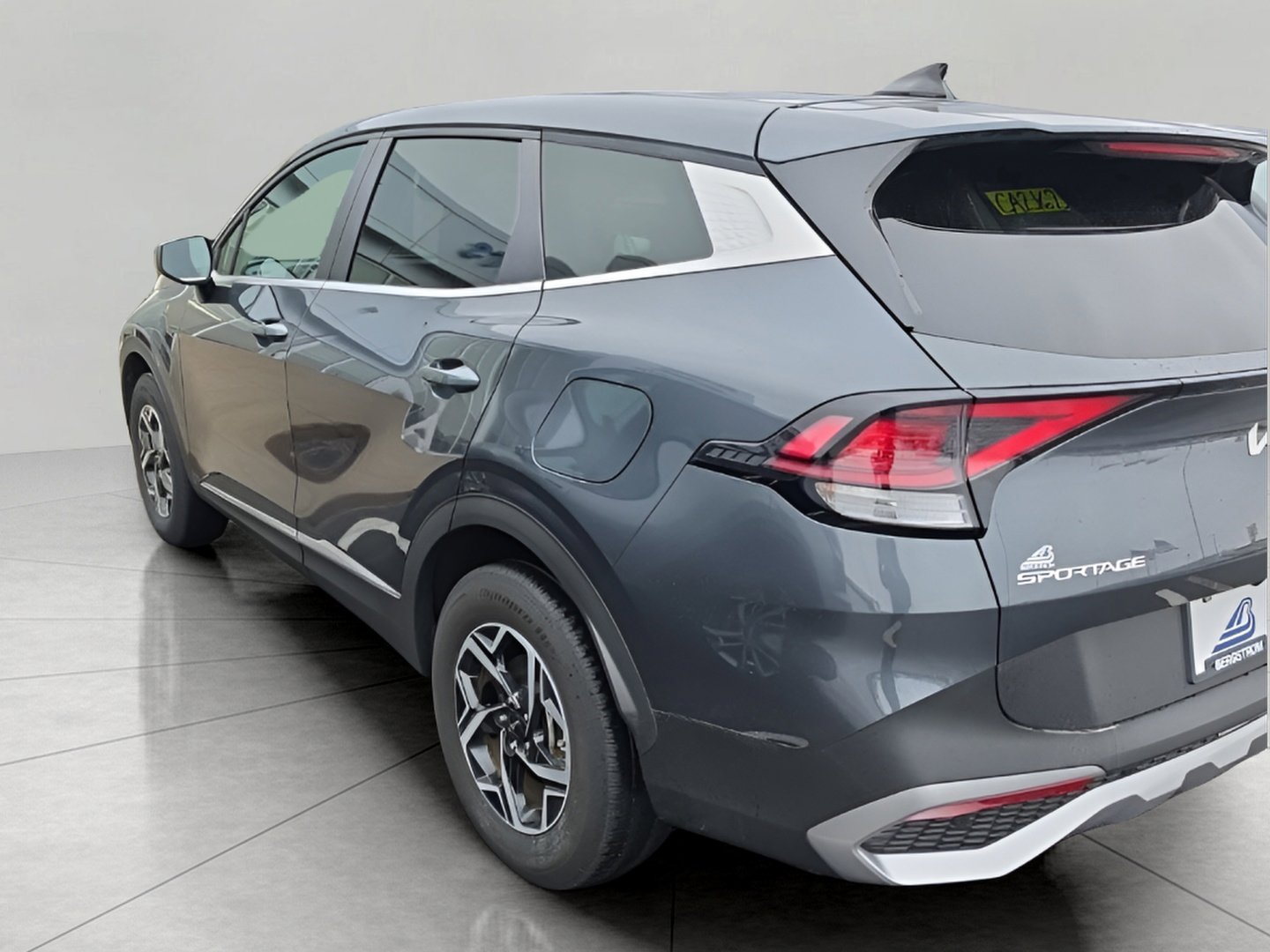 Used 2025 Kia Sportage LX image 5