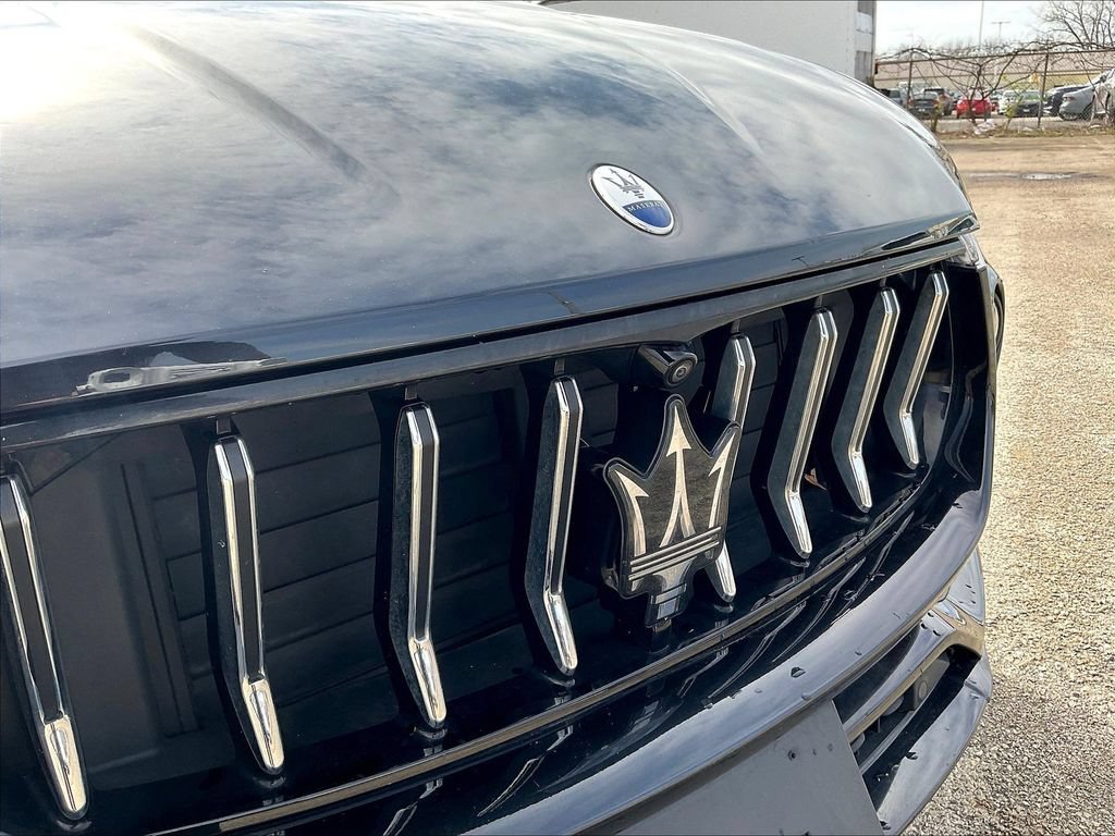 Used 2022 Maserati Levante GT AWD/4WD image 33
