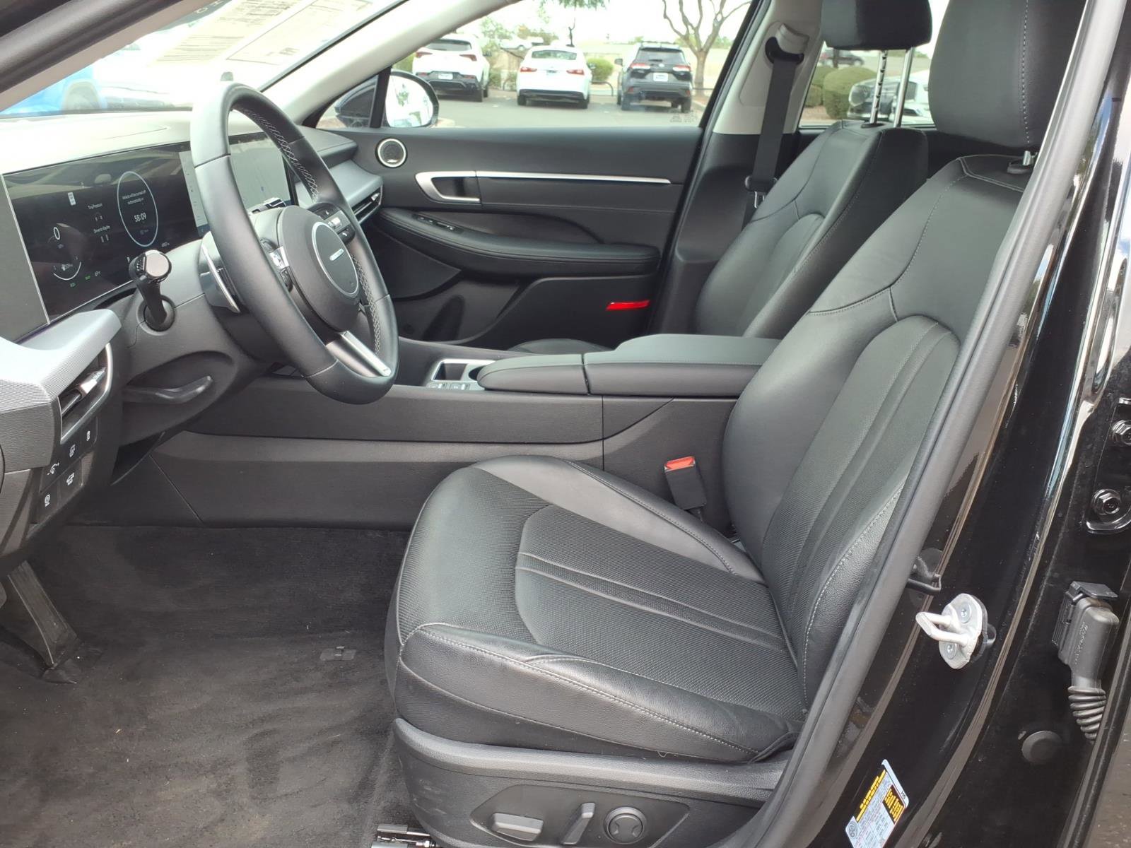 Certified 2025 Hyundai Sonata Limited FWD image 13