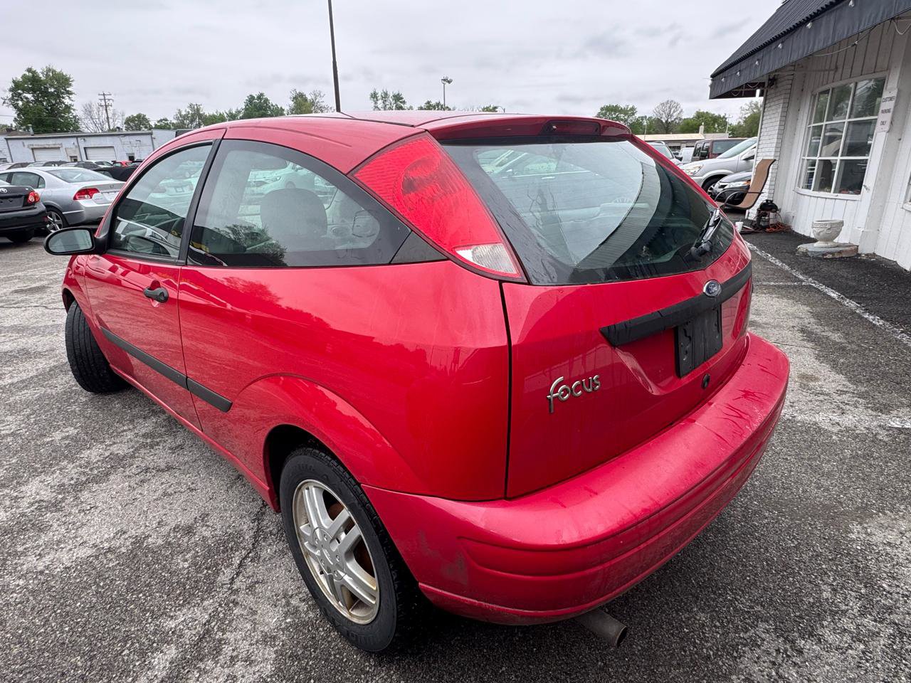 Used 2004 Ford Focus ZX3 Hatchback FWD image 3